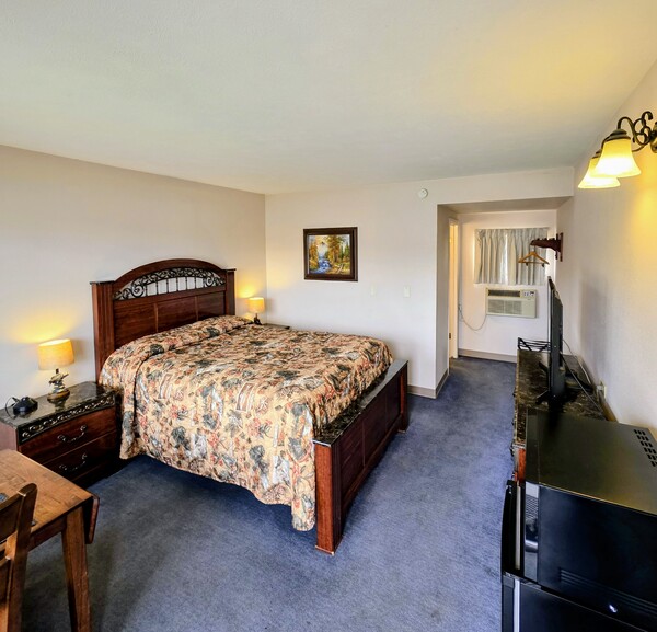 Queen Signature Room Photo 2