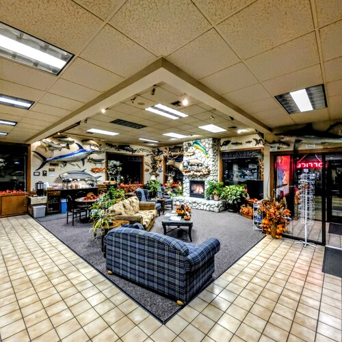 Benny's Colville Inn Lobby
